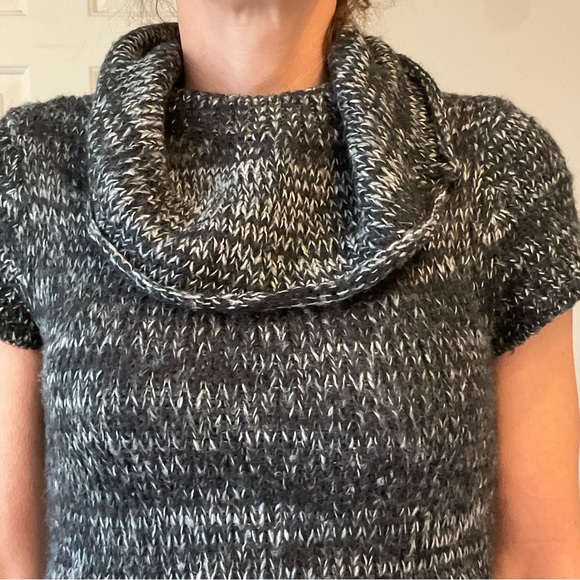 XXI Sweater Dress, B & W, Cowell Neck, Cap Sleeves, Pullover, Stretch, Sz Small - Picture 3 of 8